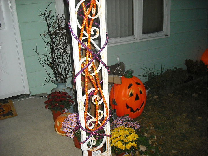 my halloween decorating so far, curb appeal, flowers, halloween decorations, seasonal holiday decor, Crystal lights