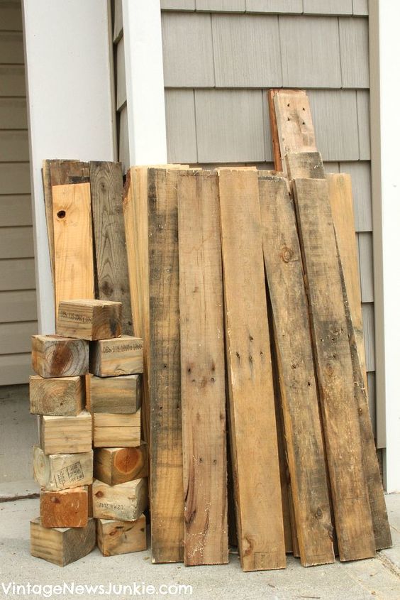 diy wood pallet snow family, christmas decorations, pallet, repurposing upcycling, seasonal holiday d cor, I started with this wood from an old pallet we tore apart