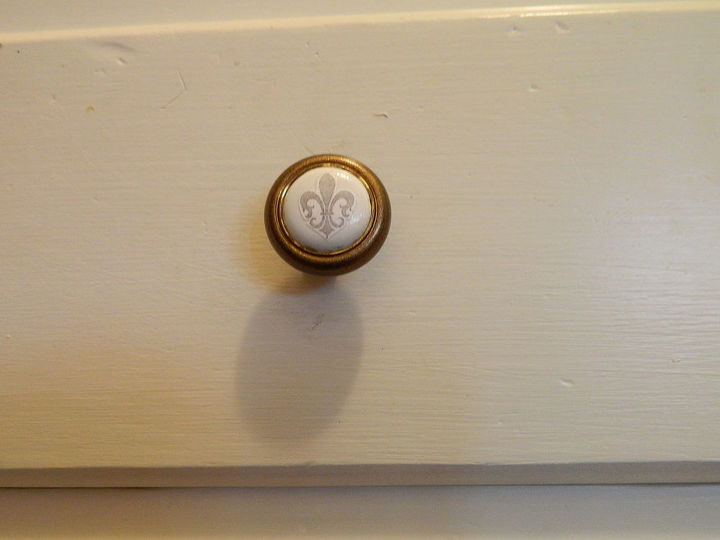 linen drawer knob update under 5, crafts, decoupage, The after I chose a fleur de lis design I wanted something simple