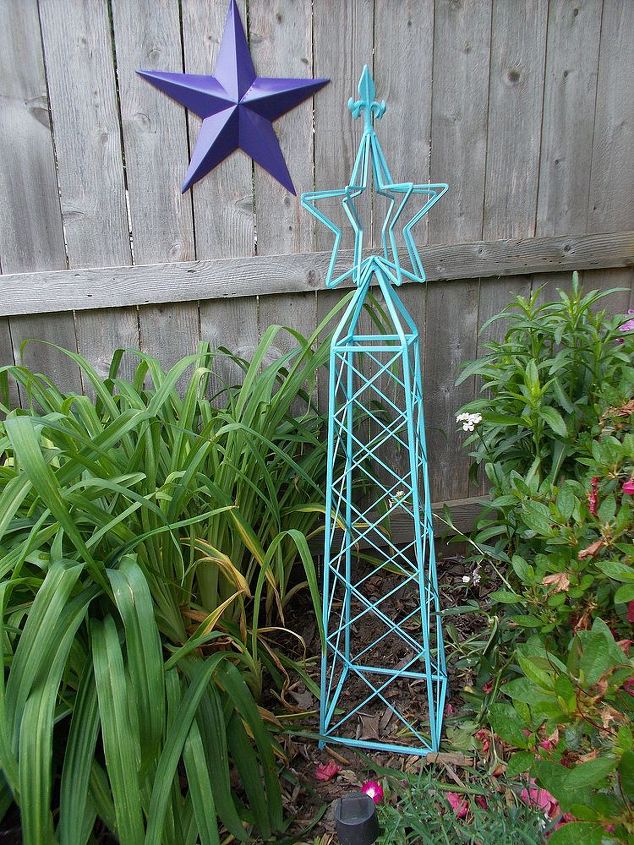 i have the spray painting fever, gardening, outdoor furniture, outdoor living, painted furniture, rusted obelisk