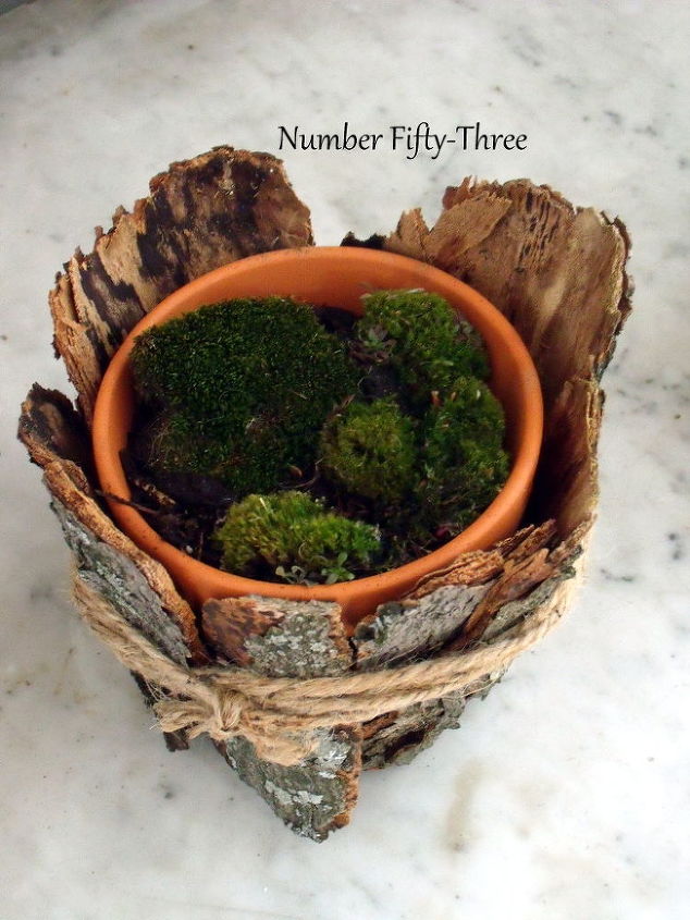 planter with moss amp bark, crafts, gardening