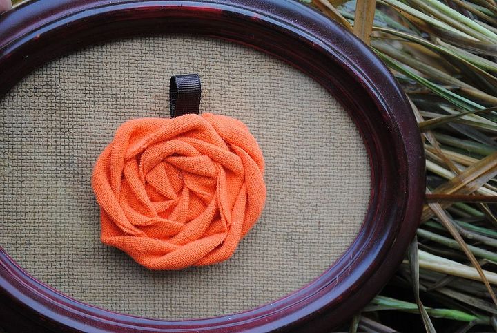 pumpkin rolled fabric rosette, crafts, In a picture frame