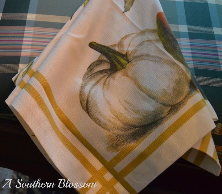 fall tablescape, flowers, gardening, home decor, landscape, outdoor living, Napkins are part of the Fall collection from William Sonoma