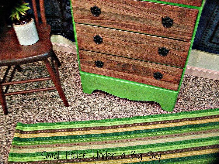 5 drawer dresser transformation, chalk paint, painted furniture, I like the cast metal shield shaped drawer pulls so cleaned and waxed them and put them back on