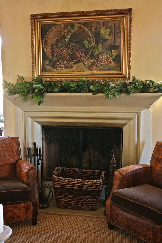 christmas in the wine country, christmas decorations, seasonal holiday decor, A simple garland for the mantel