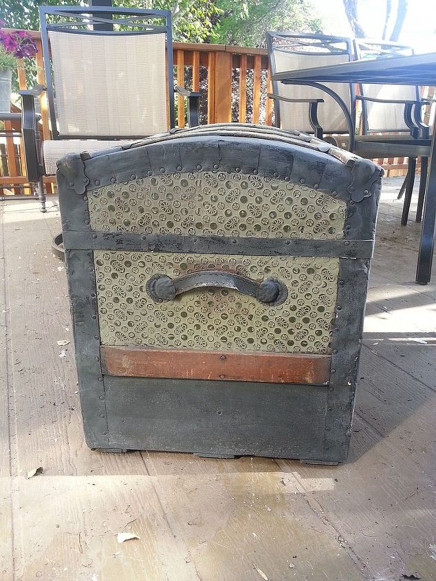 trunk love, chalk paint, painting, repurposing upcycling, during