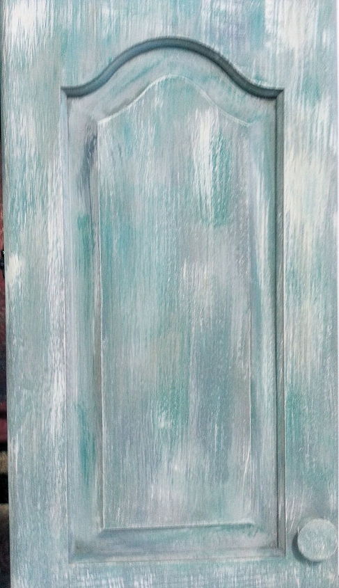 no sanding layered look using chalk paintby annie sloan, Unwaxed finished kitchen door sample