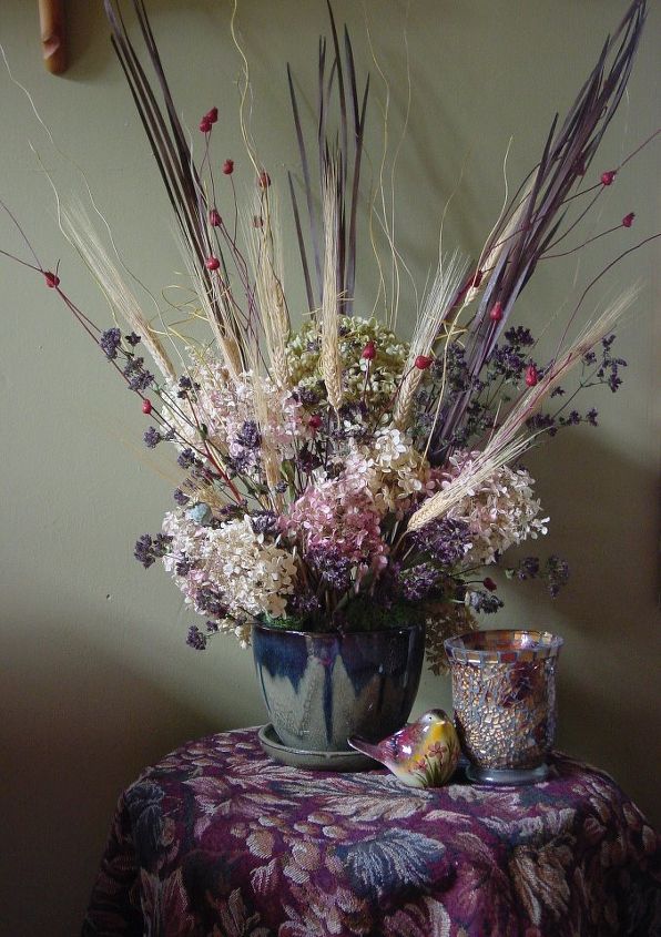 this is one of my arrangements for this autumn season made mostly with dried, flowers, home decor, Welcome Autumn