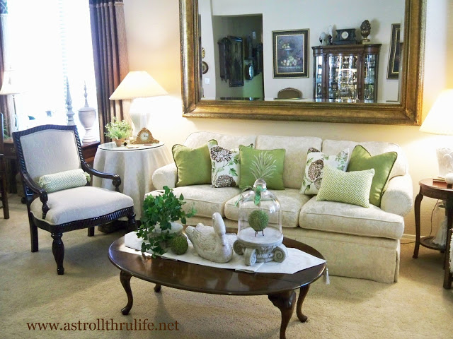 green white brown, home decor, living room ideas, All green and white
