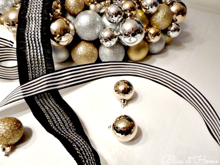 5 steps to get the perfect ornament wreath, crafts, seasonal holiday decor, wreaths