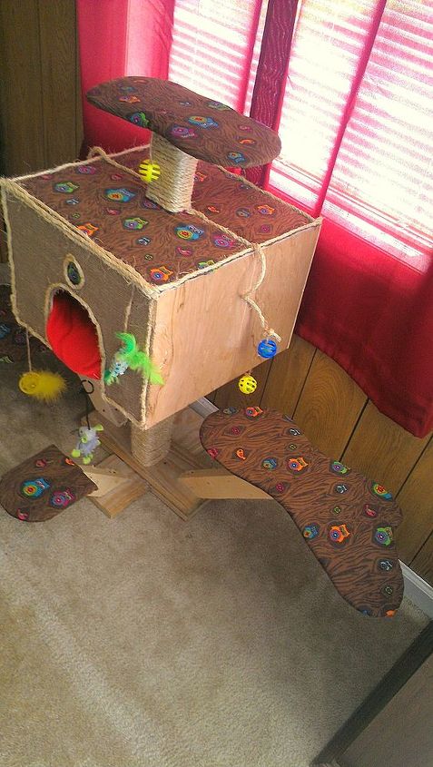 charlie s tree house diy cat scratching post, diy, pets animals, woodworking projects
