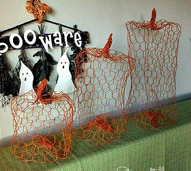 chicken wire pumpkins, crafts, repurposing upcycling, seasonal holiday decor, Chicken wire pumpkins