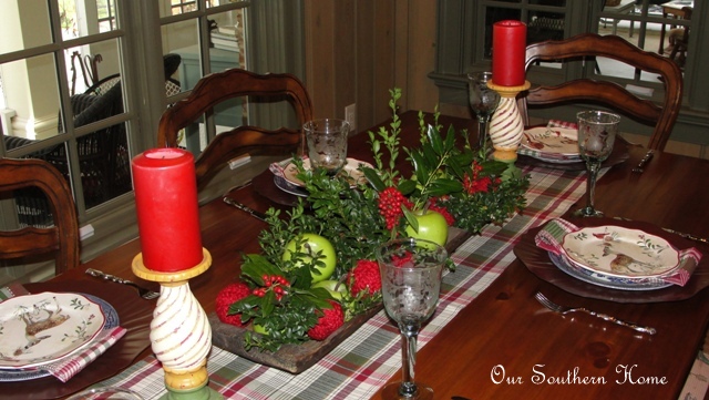 french country kitchen christmas tablescape, christmas decorations, seasonal holiday decor
