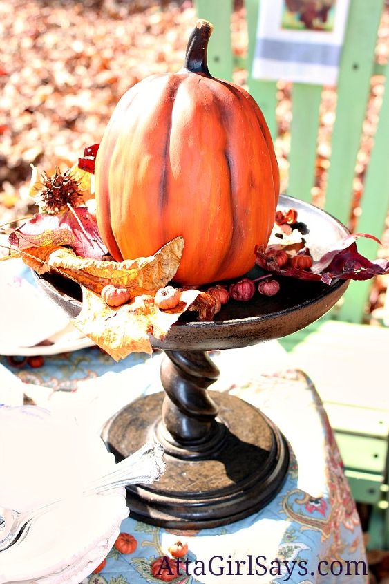 casual outdoor thanksgiving feast, crafts, outdoor living, seasonal holiday decor, thanksgiving decorations