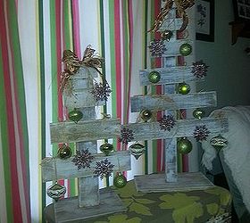 diy pallet trees, pallet projects, repurposing upcycling, seasonal holiday d cor, These are for a donation raffle