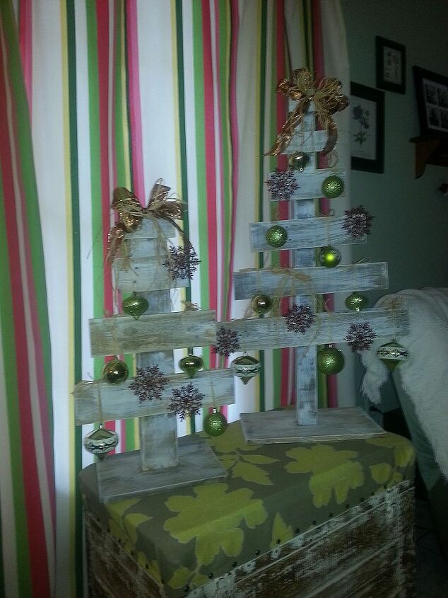 diy pallet trees, pallet projects, repurposing upcycling, seasonal holiday d cor, These are for a donation raffle
