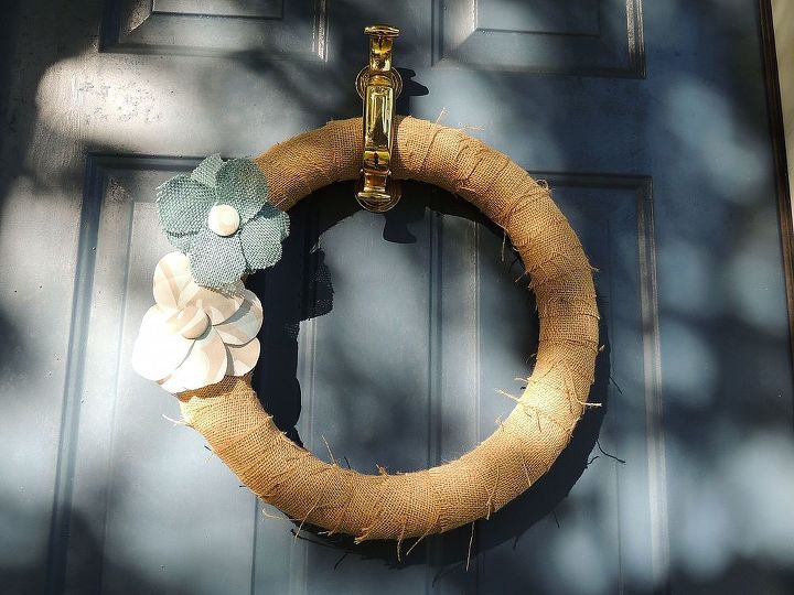 diy burlap wreath, crafts, wreaths, The final product hanging on my front door