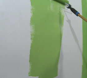 hwdiy painting walls, painting, Use wide swooping strokes to fill in your walls