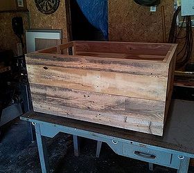 trunk coffee table cedar chest, painted furniture, pallet, repurposing upcycling, woodworking projects