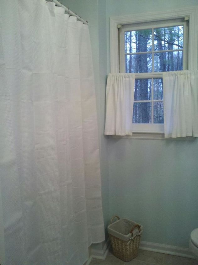 another bathroom update, bathroom ideas, home decor, painting, I made this curtain myself it was my first time sewing a curtain