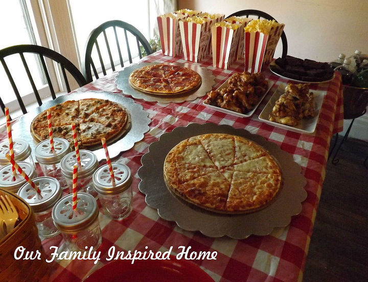 pizza parlor movie night birthday party, crafts, mason jars