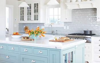 Two-Toned Kitchen Cabinets Are the Best of Both Worlds