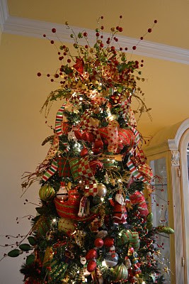 excellent how to s for holiday decorating, christmas decorations, crafts, seasonal holiday decor, How to use Deco Mesh
