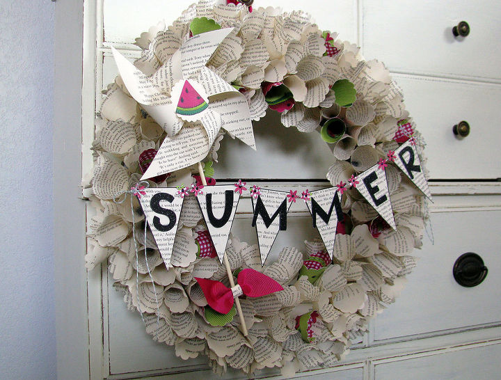 summer book page wreath, crafts, home decor, repurposing upcycling, wreaths