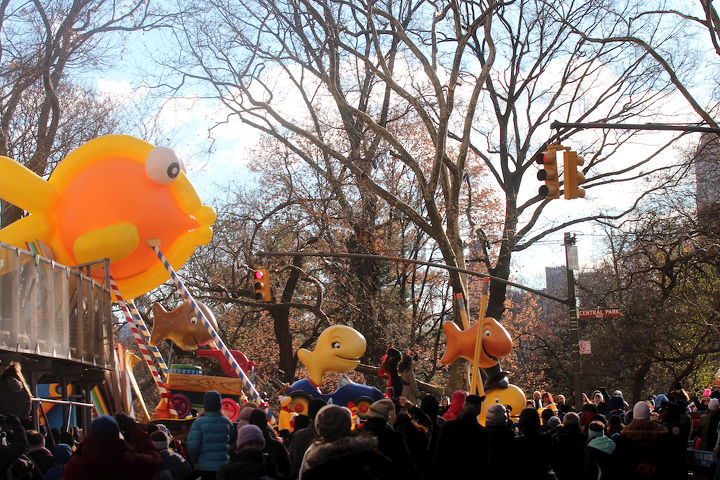 id needed re characters in entertainment, seasonal holiday d cor, thanksgiving decorations, An unidentified school of fish march swim out of water in Macy s 2013 Thanksgiving Parade View One at CPW Image featured