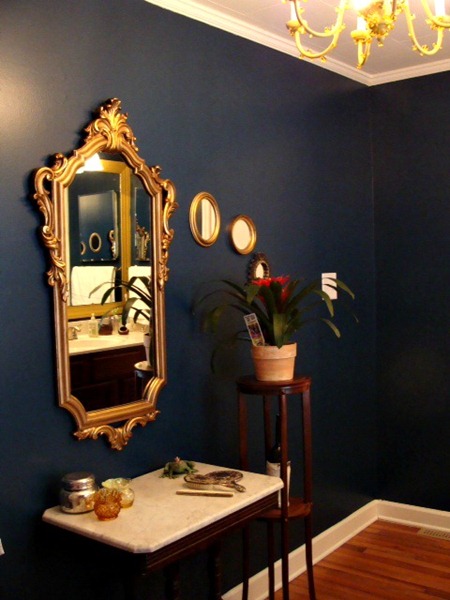 blue and white rooms a classic with new twists, home decor, Just a little gold on these navy walls and white ceilings make it look expensive and add glamor