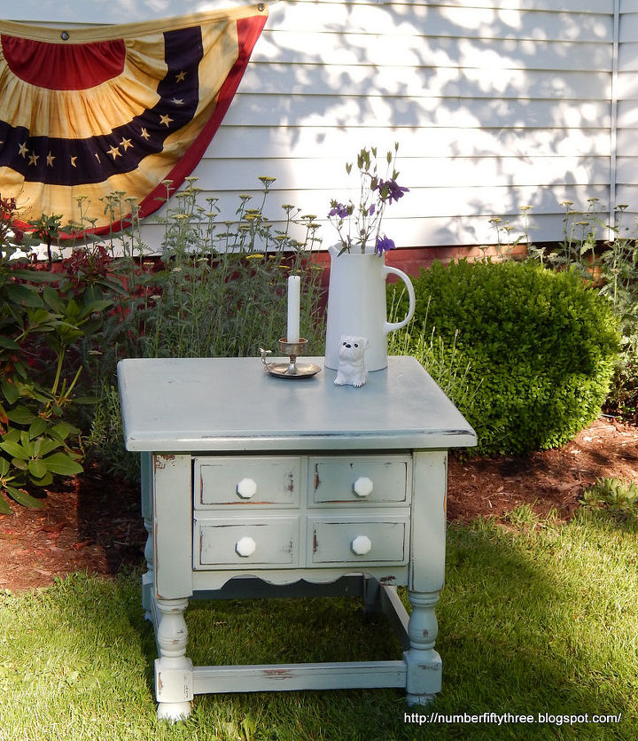 mesa lateral pintada vintage