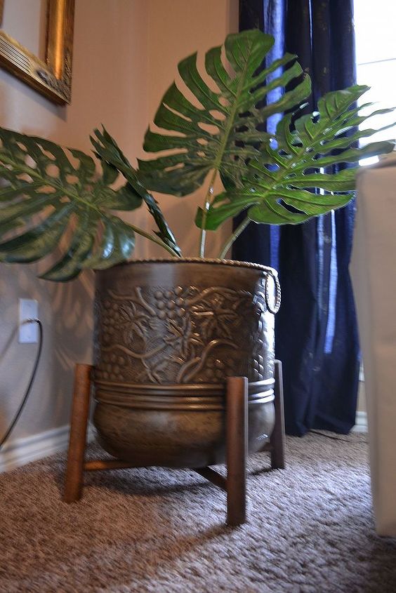 diy mod plant stand made from a stool, gardening, painted furniture