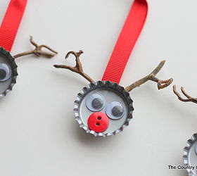 bottle cap reindeer, crafts, seasonal holiday decor, Recycle your botle caps and hang them on the tree