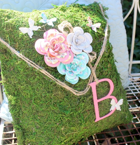 no sew moss pillow, crafts, outdoor living, No Sew Moss pillow with a pink monogram