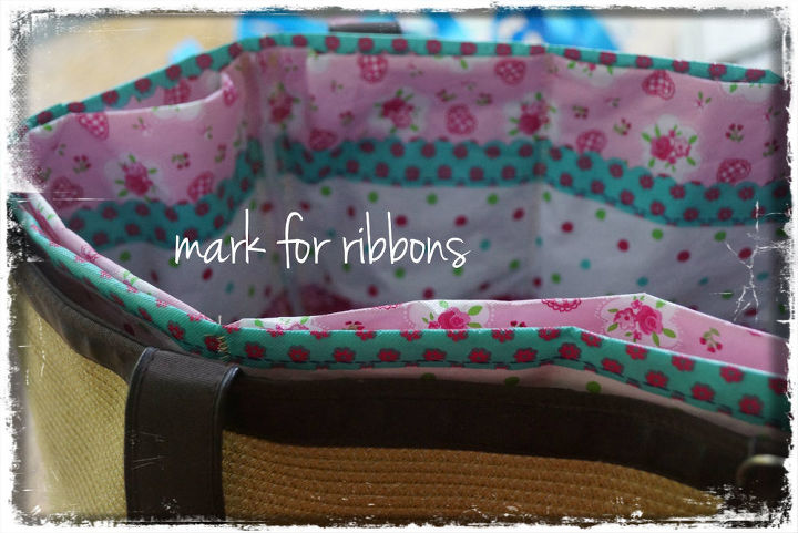 make a custom beach bag insert, crafts