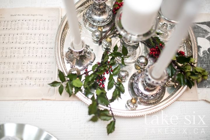 christmas winter tablescape, christmas decorations, seasonal holiday decor, Thrift store silver tray and tea dyed Christmas carols for table runner