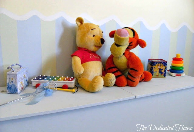 a fun nursery paint job, bedroom ideas, home decor, painting, Painted toy chest