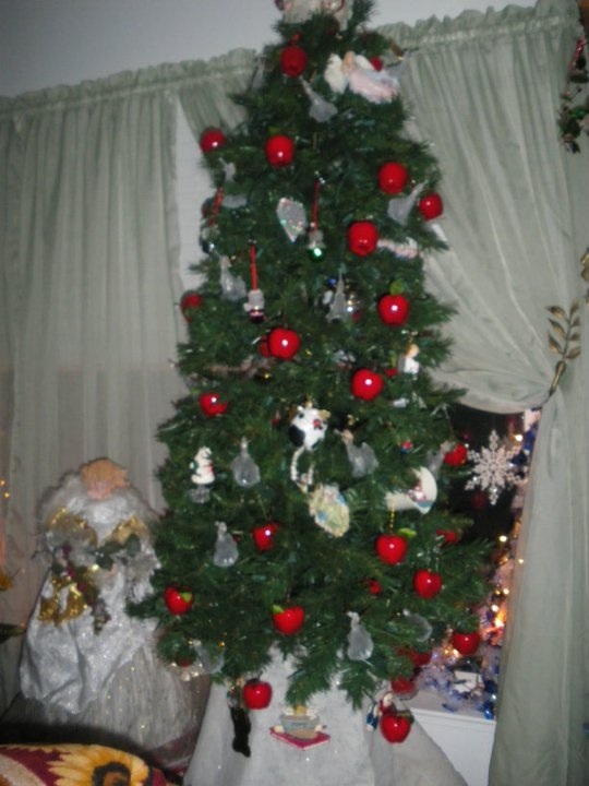 my memory christmas angel tree, christmas decorations, seasonal holiday decor, Trees never look the same with no light on
