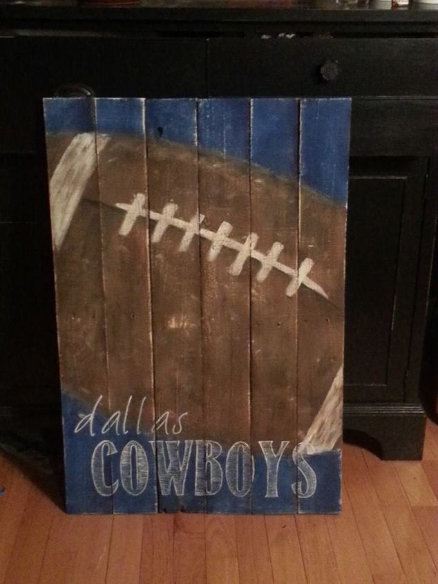 pallet wood signs, crafts, home decor, painting, pallet, woodworking projects, I adore this vintage football with favorite team