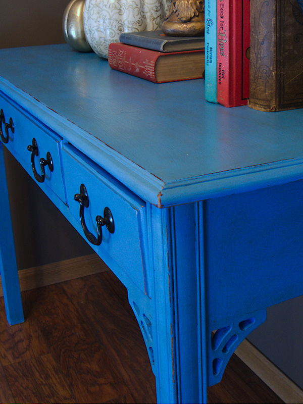 blue distressed sofa table, painted furniture