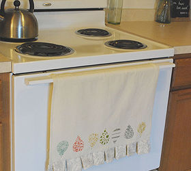 diy kitchen towel, crafts, purchase a plain kitchen towel