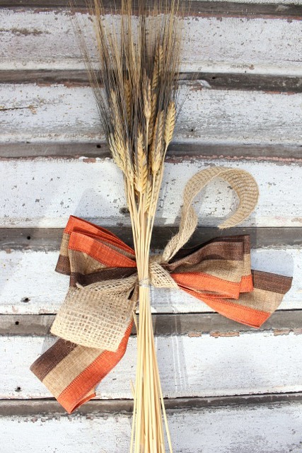 how to make a burlap wreath with step by step bow making directions, crafts, seasonal holiday decor, wreaths, Adding the wheat