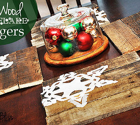 diy pallet wood chargers, home decor, pallet