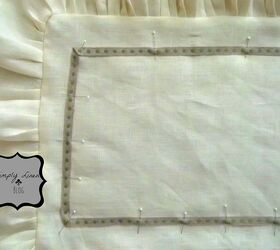 easy diy placemats, crafts, Pin trim to placemat