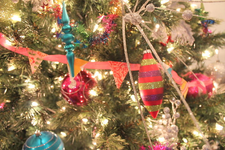 bright colorful or natural neutral christmas tree, seasonal holiday d cor, Easy Bunting Garland from scrap fabric