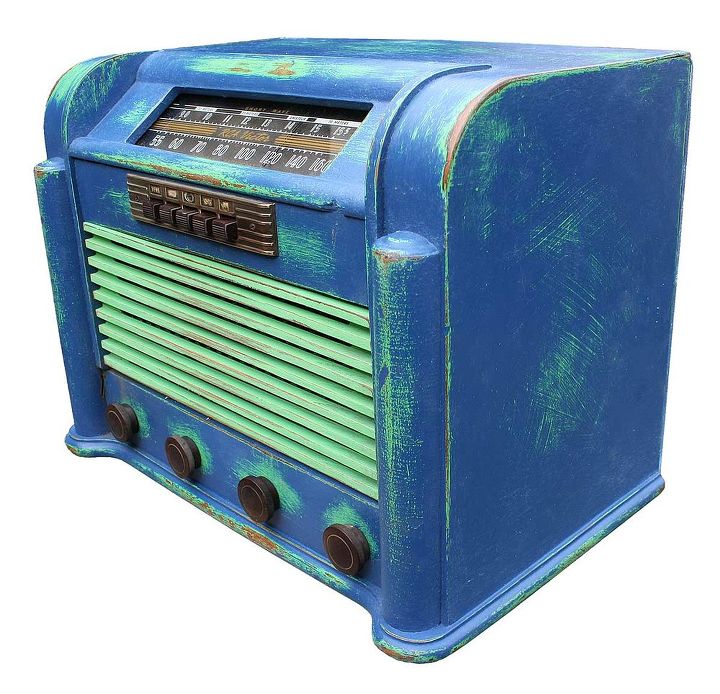 gadgetsponge styled vintage rca victor radio, chalk paint, painted furniture