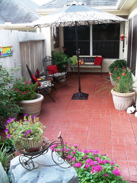 back yard patio makeover, outdoor living, another view toward the house