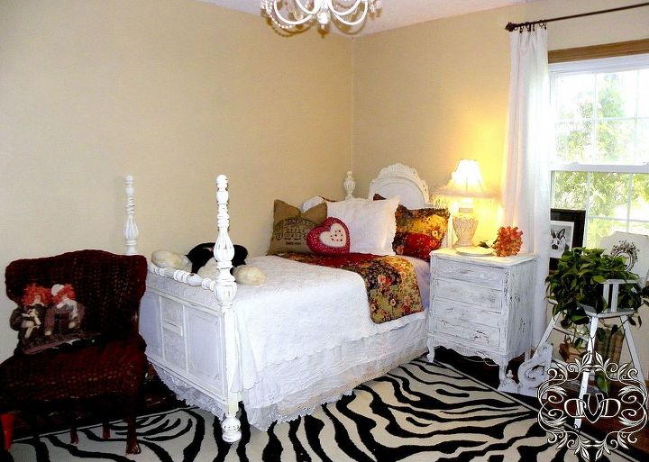 curved and crackled, bedroom ideas, home decor, painted furniture, And I love my zebra print rug with both of them