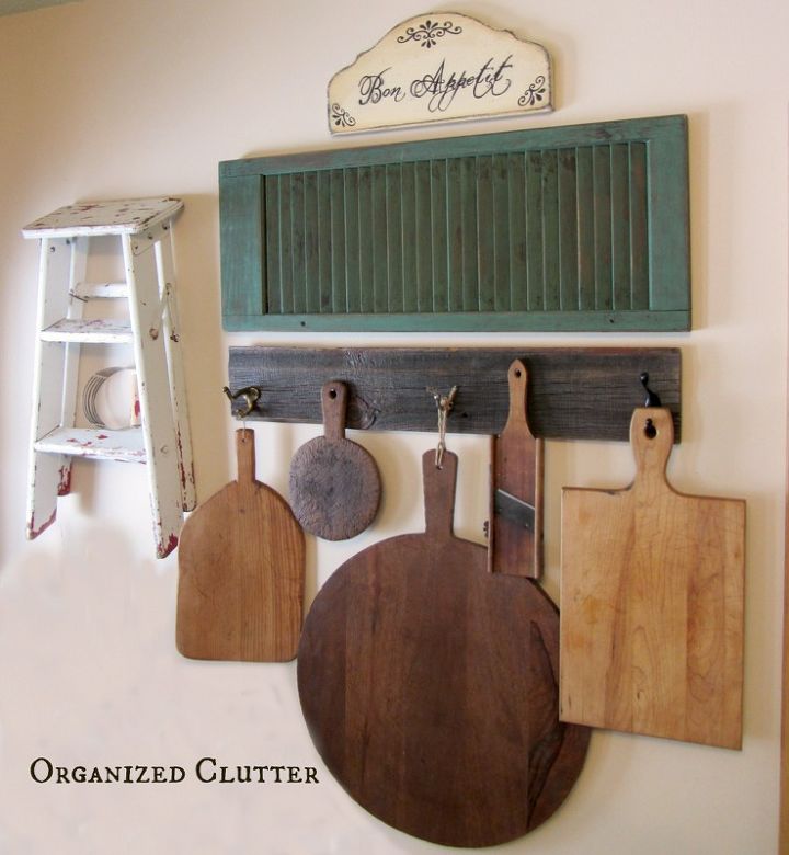 a rustic farmhouse style kitchen wall, home decor, kitchen design, repurposing upcycling, This display can be put together economically with a thrifted step stool or step ladder and cutting boards