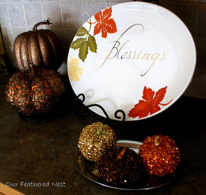 autumn kitchen counters, kitchen design, seasonal holiday decor